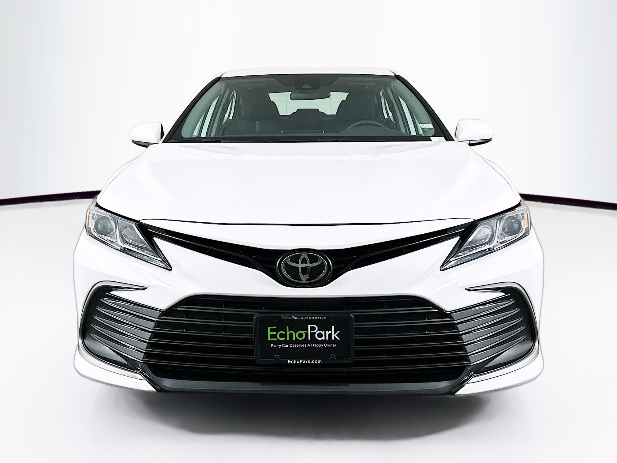 Used 2024 Toyota Camry LE image 2