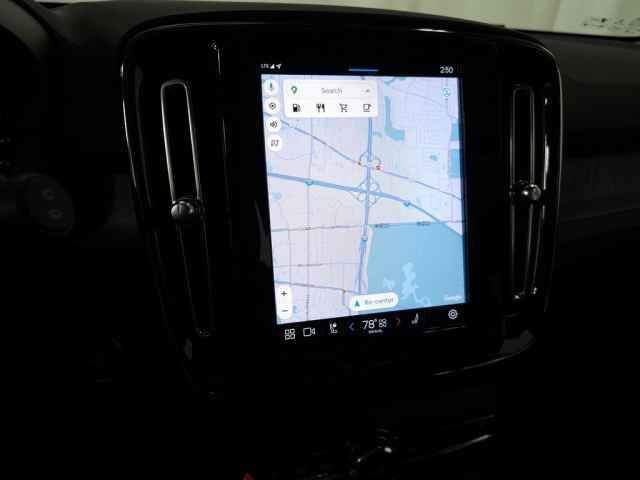 Certified 2023 Volvo XC40 B5 Plus w/ Protection Package Premier image 26