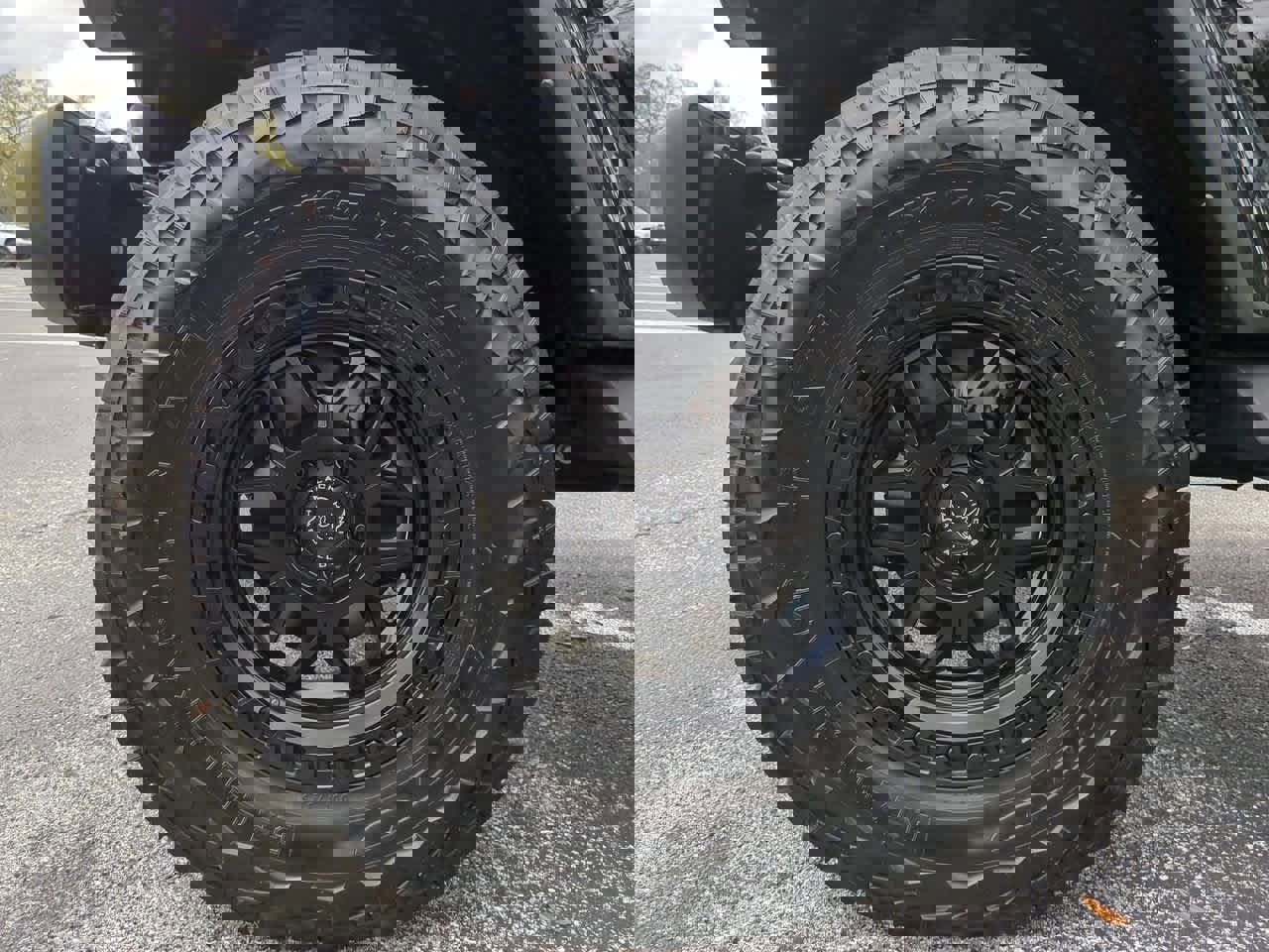 Used 2024 Jeep Wrangler Sahara w/ Safety Group image 14