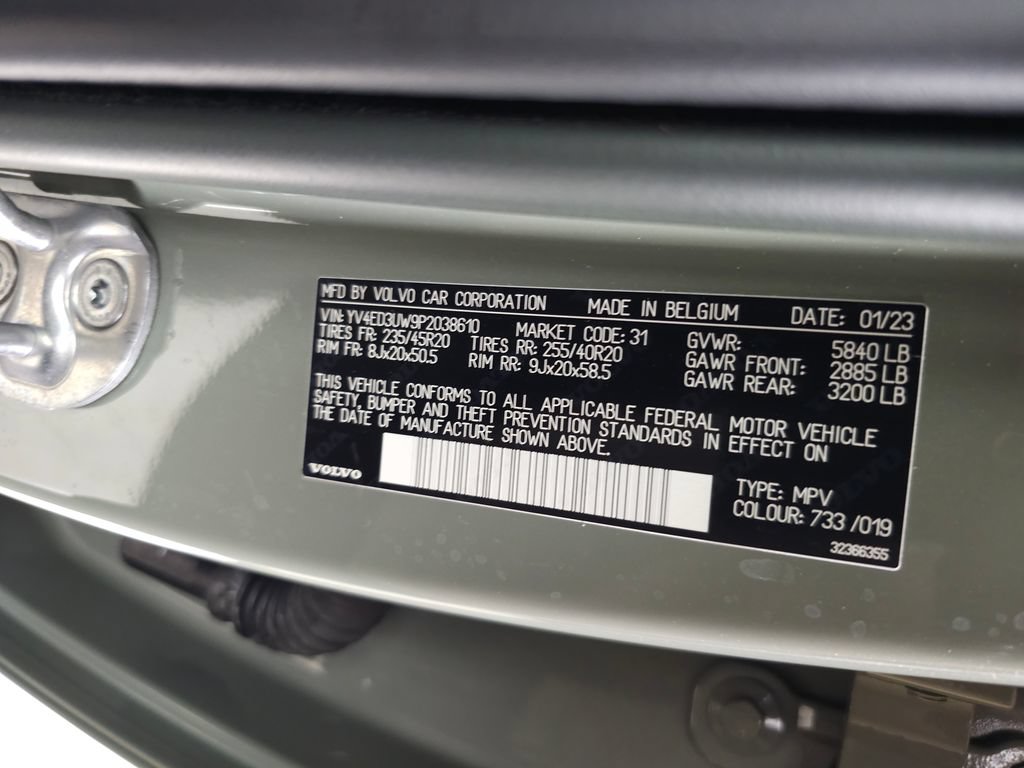 Used 2023 Volvo XC40 Recharge Plus w/ Protection Package Premier AWD/4WD image 34