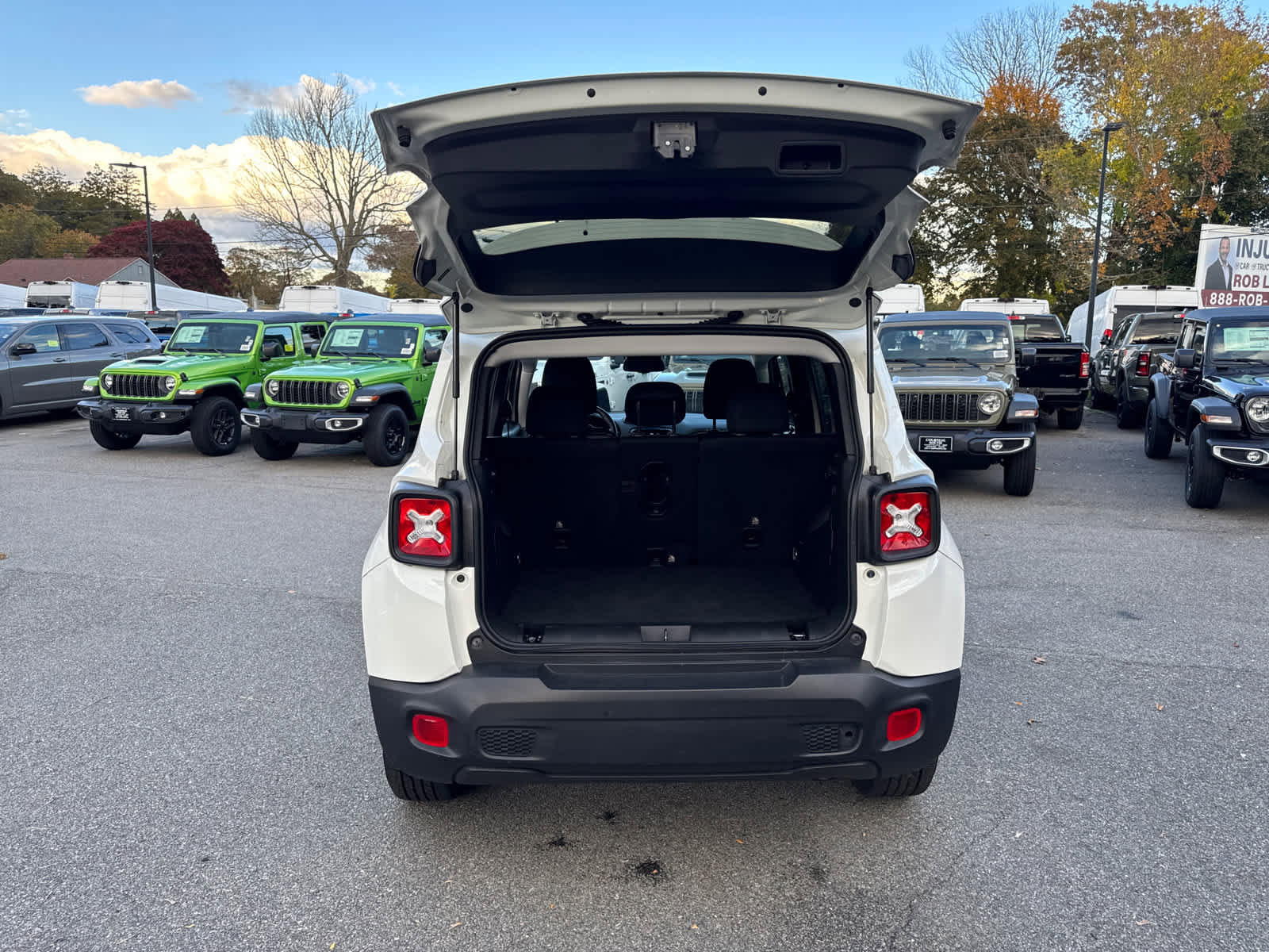 Used 2022 Jeep Renegade Latitude w/ Convenience Group image 38