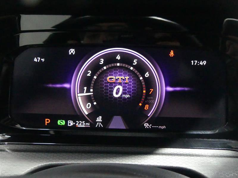 Used 2022 Volkswagen GTI SE image 34