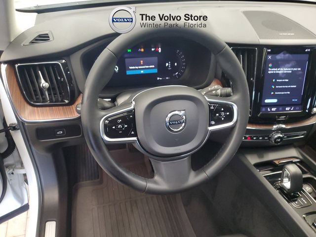 Certified 2023 Volvo XC60 B5 Plus w/ Protection Package Premier AWD/4WD image 18