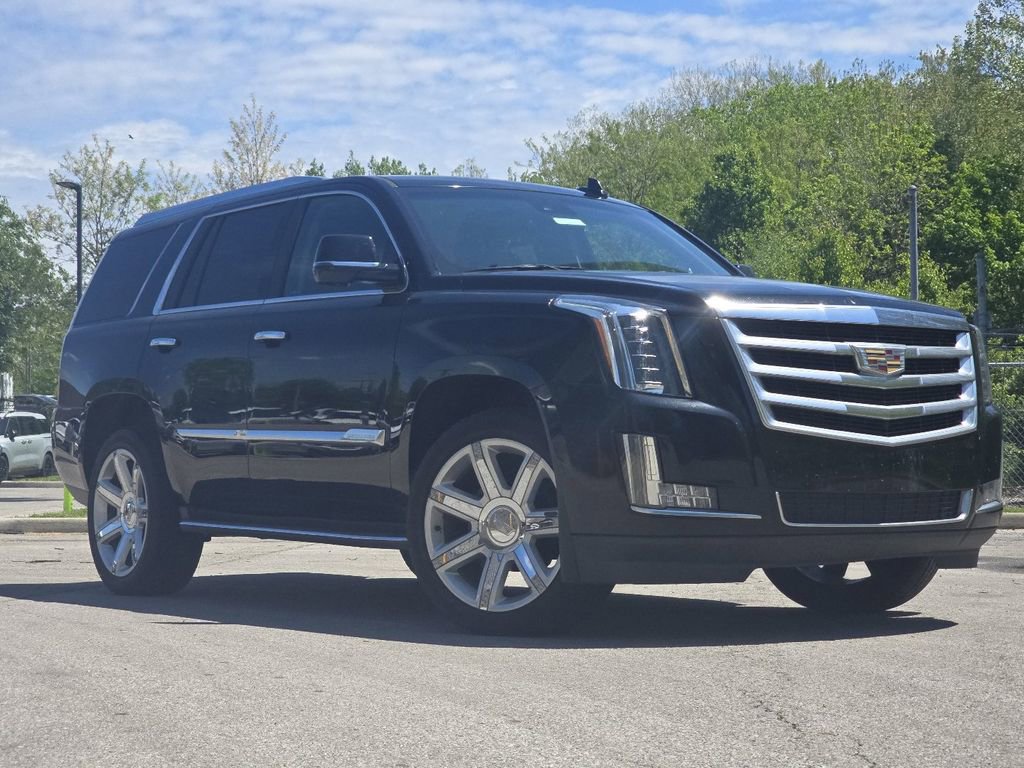 Used 2016 Cadillac Escalade Luxury AWD/4WD image 1