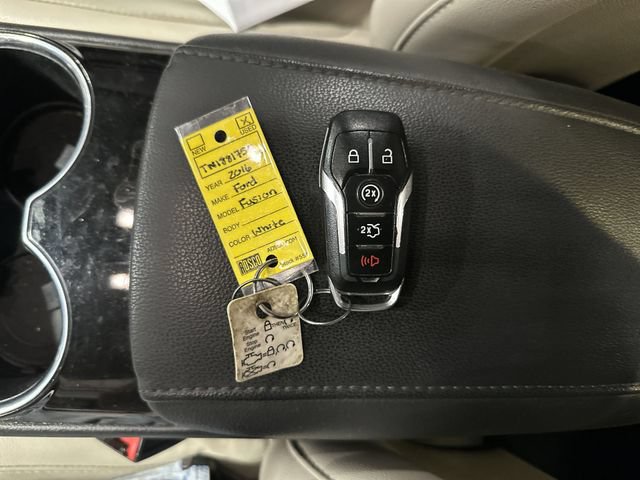 Used 2016 Ford Fusion Titanium FWD image 33