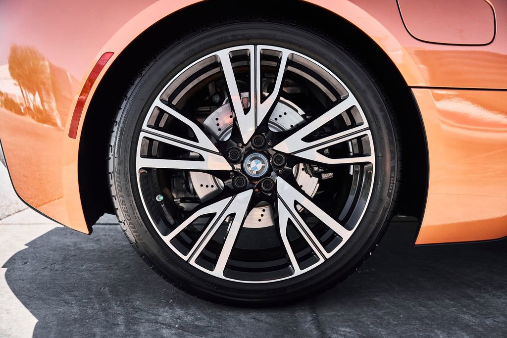 Used 2019 BMW i8 Coupe AWD/4WD image 24