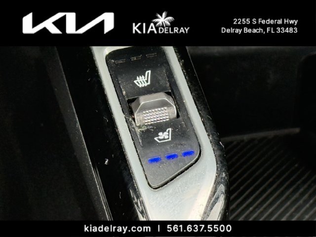 Certified 2024 Kia Sorento SX FWD image 26