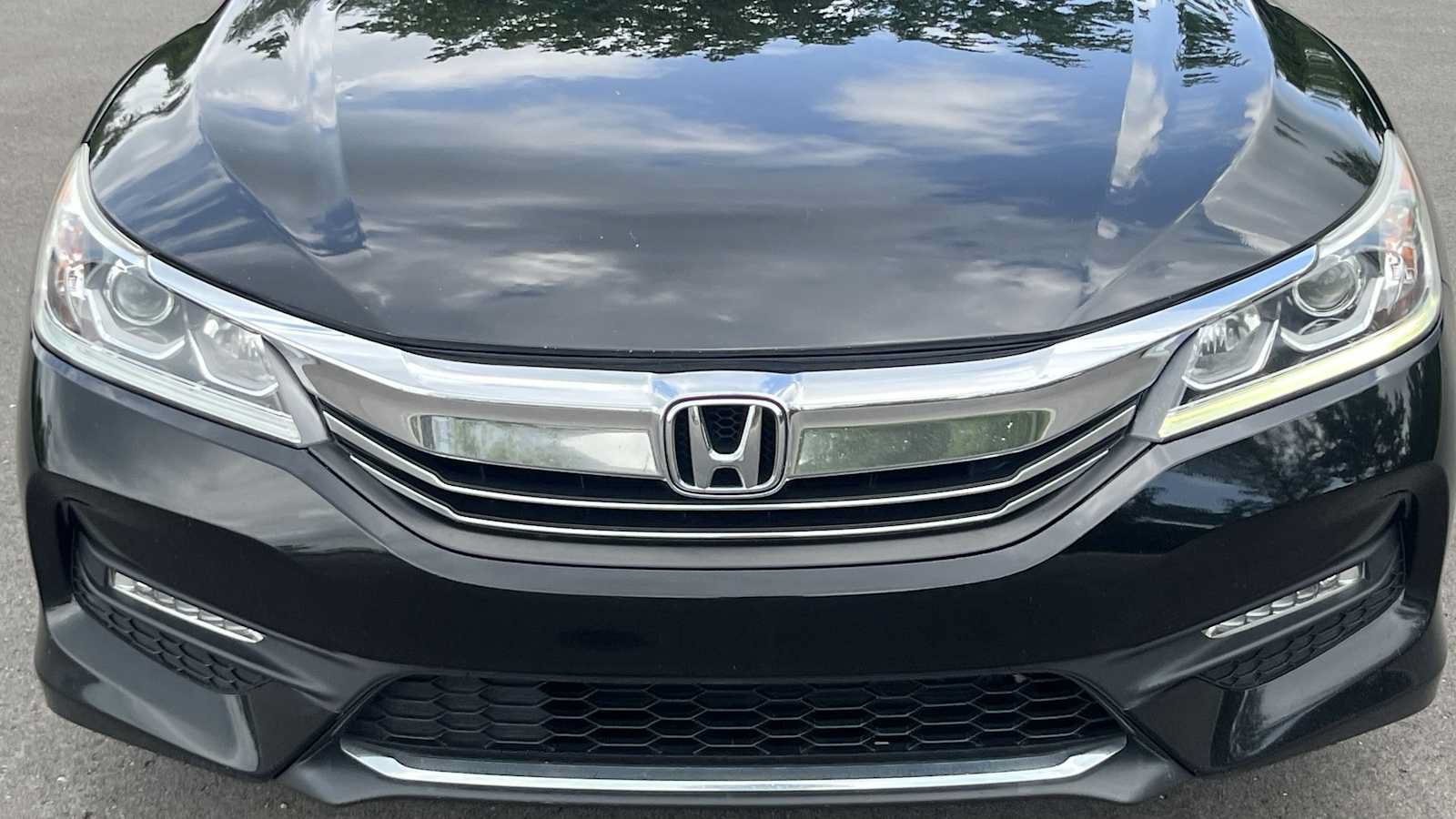 Used 2017 Honda Accord EX-L image 22