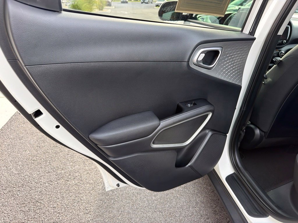 Used 2024 Kia Soul S FWD image 12