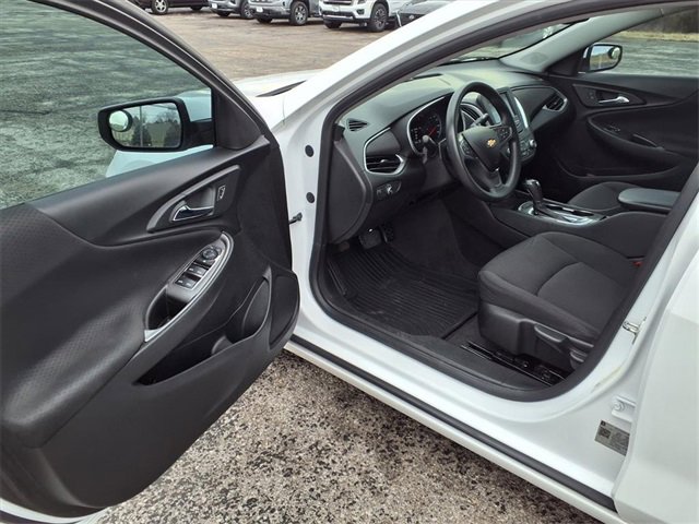 Used 2018 Chevrolet Malibu LS image 44