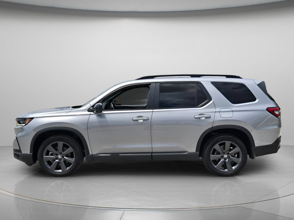Used 2025 Honda Pilot Sport image 3