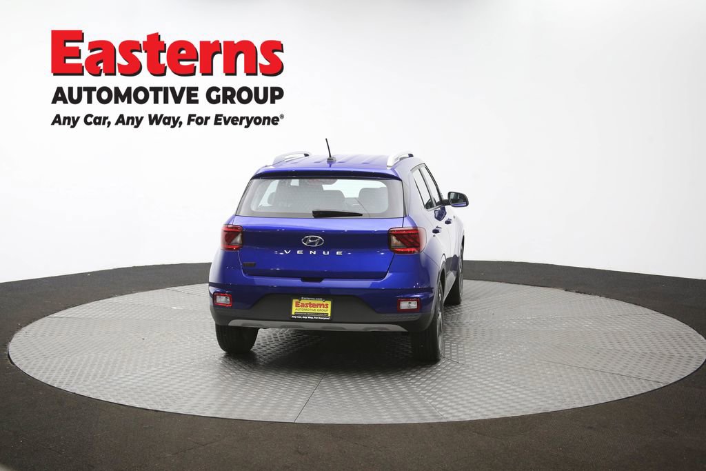 Used 2025 Hyundai Venue SEL image 38