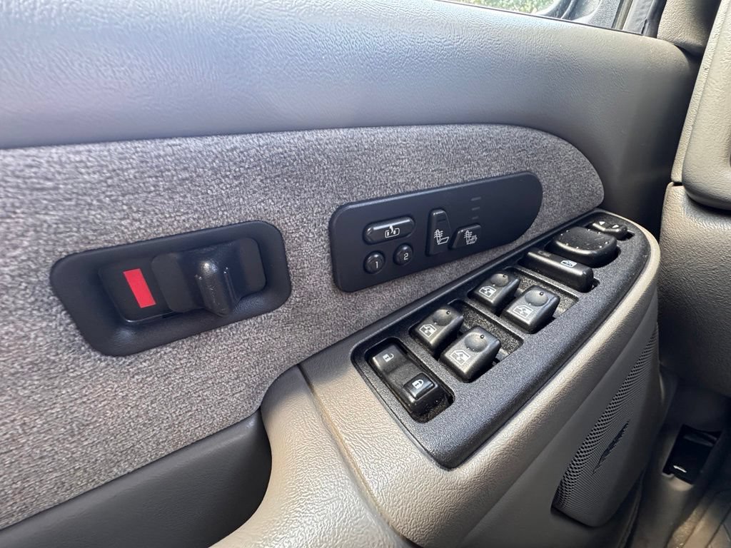 Used 2003 Chevrolet Silverado 1500 LT w/ Skid Plate Package AWD/4WD image 16