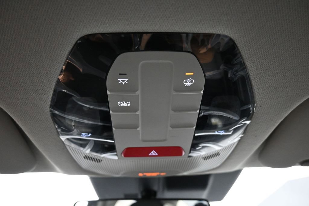 Used 2025 Kia K4 FWD image 17