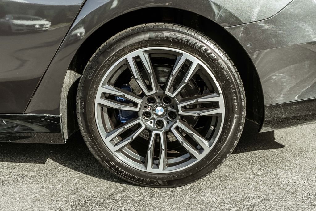 Used 2026 BMW 530i xDrive AWD/4WD image 33