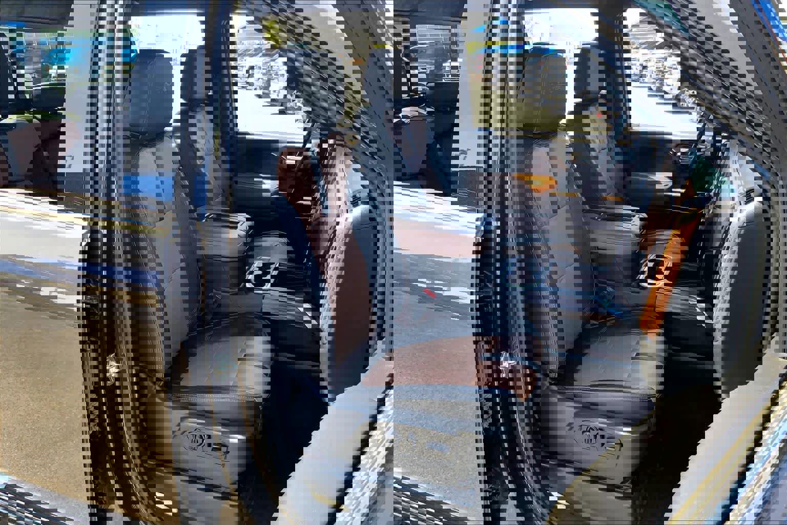 Used 2020 Chevrolet Silverado 2500 High Country w/ Z71 Off-Road Package image 9