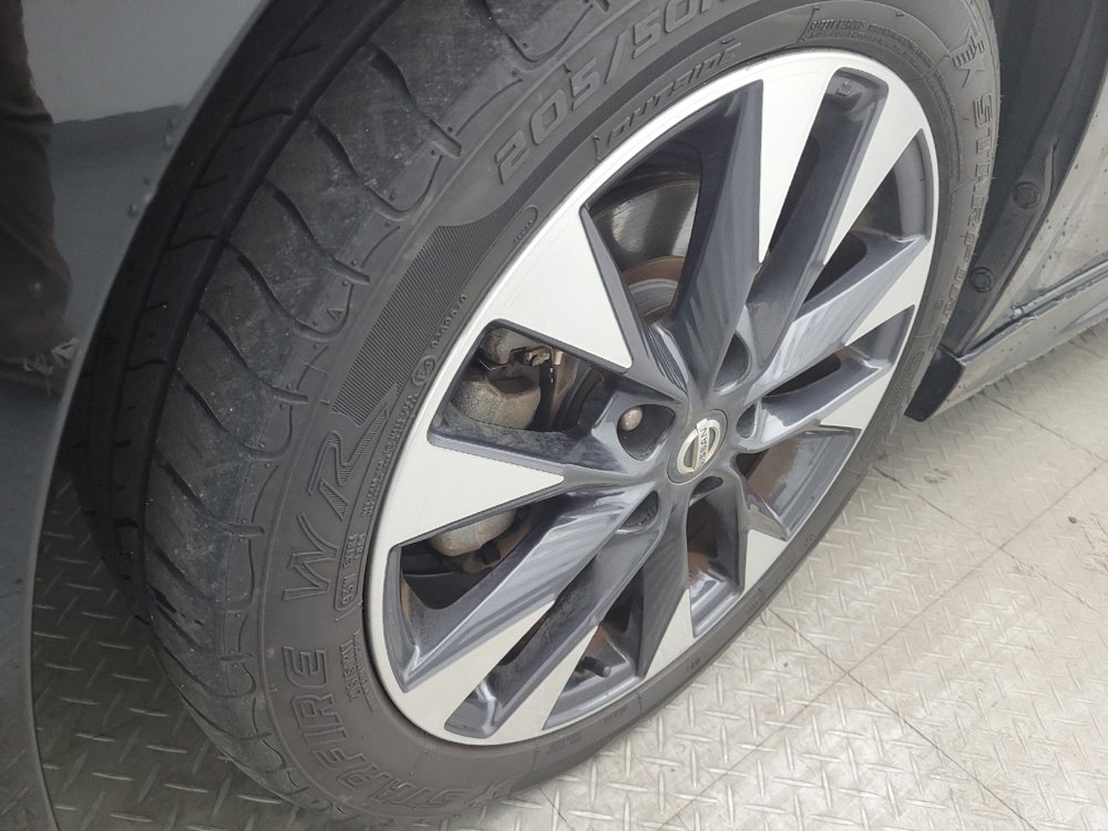 Used 2018 Nissan Sentra SR Turbo w/ Premium Package (P03) image 31