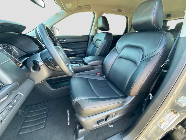 Used 2023 Nissan Pathfinder SL AWD/4WD image 21