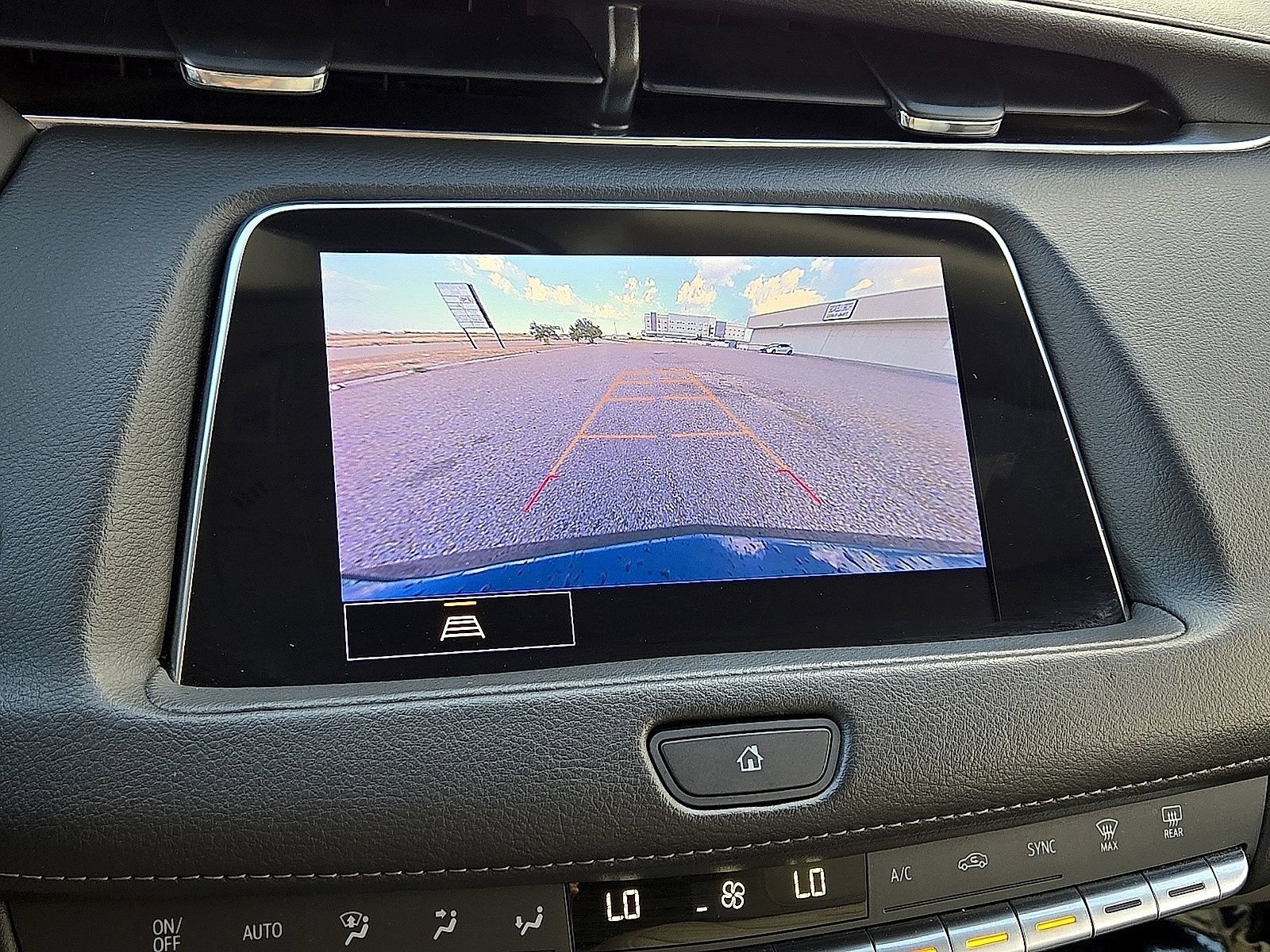 Used 2023 Cadillac XT4 Premium Luxury AWD/4WD image 27
