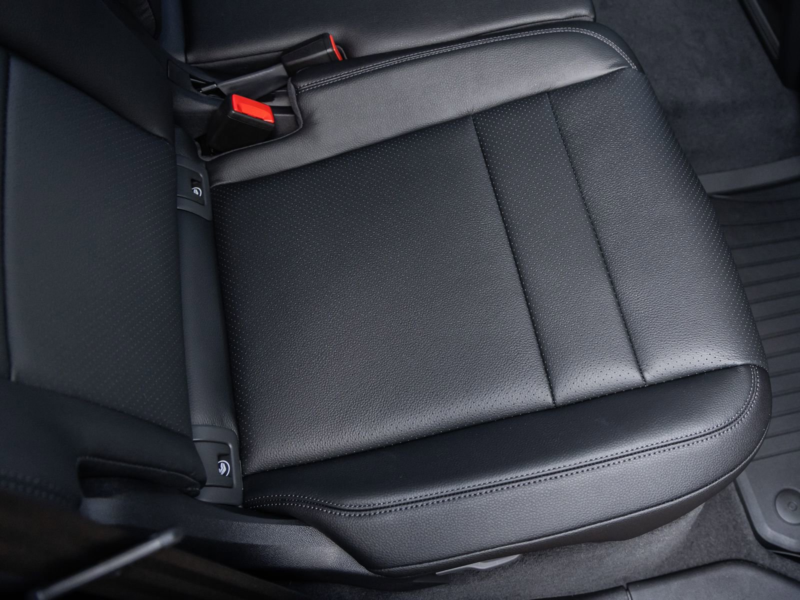 New 2026 Porsche Cayenne S image 38