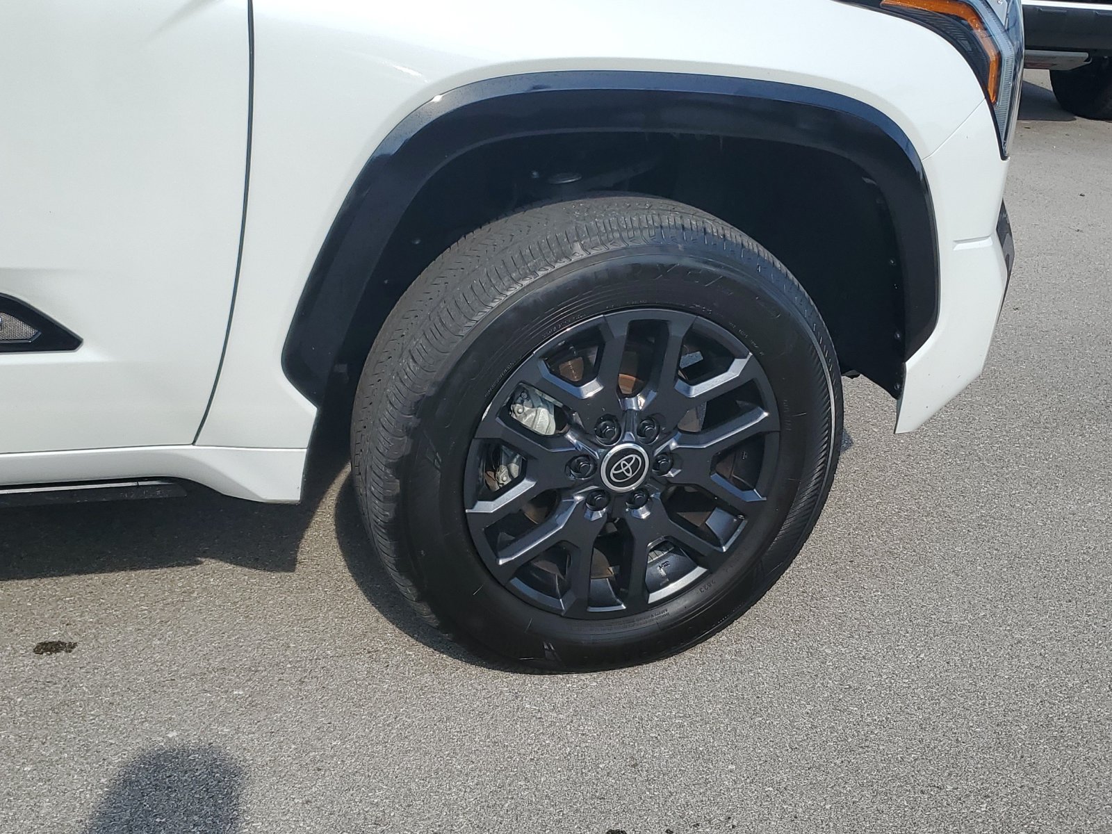 Used 2024 Toyota Tundra Platinum AWD/4WD image 6
