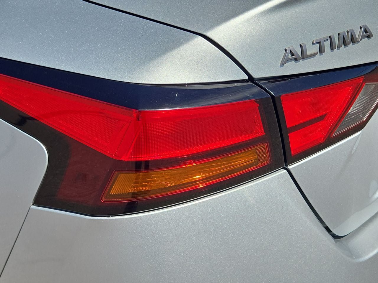Certified 2023 Nissan Altima 2.5 SR FWD image 33