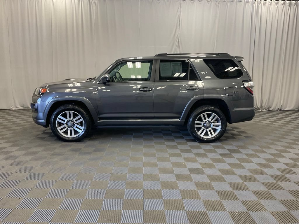 Used 2022 Toyota 4Runner TRD Sport AWD/4WD image 16