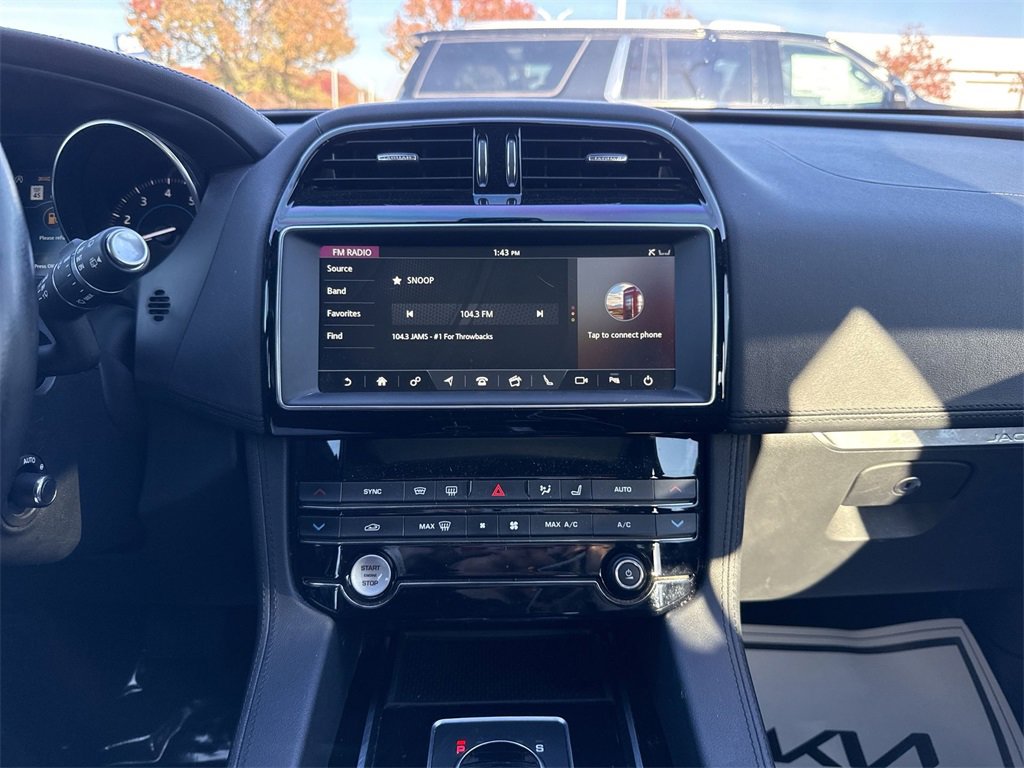 Used 2020 Jaguar F-PACE Prestige image 12
