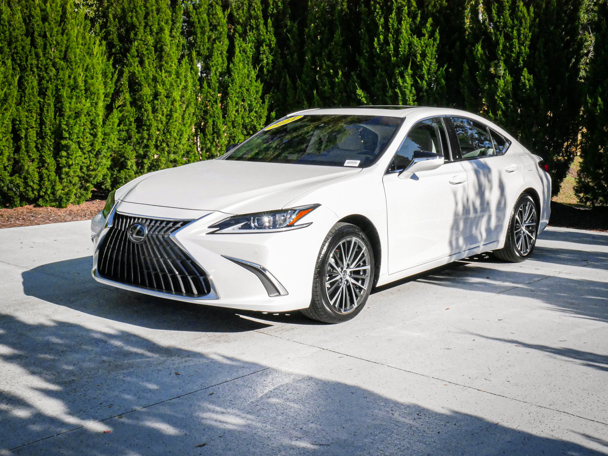 Used 2024 Lexus ES 350 w/ Premium Package FWD image 5