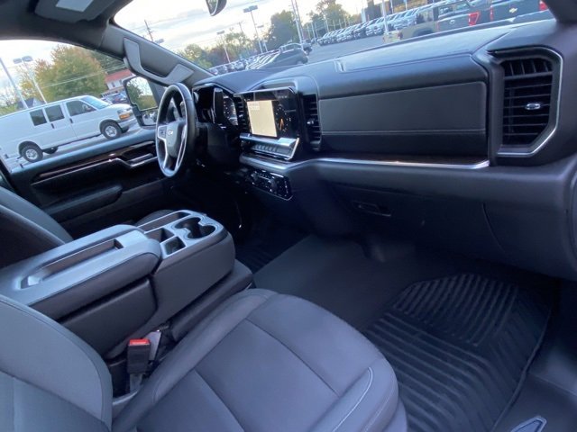 Used 2024 Chevrolet Silverado 3500 LT w/ Convenience Package image 24