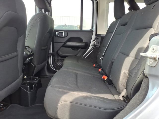 Used 2020 Jeep Wrangler Unlimited Sahara image 13