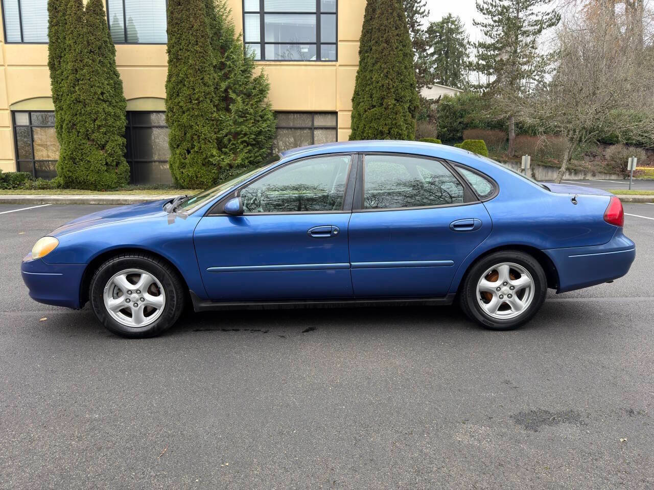 Used 2003 Ford Taurus SE image 8