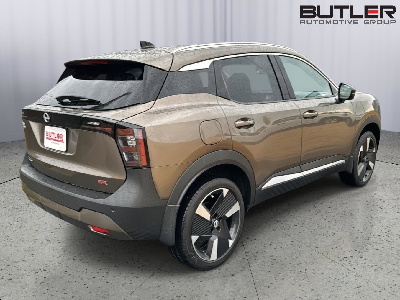 Used 2026 Nissan Kicks SR w/ SR Premium Package image 5