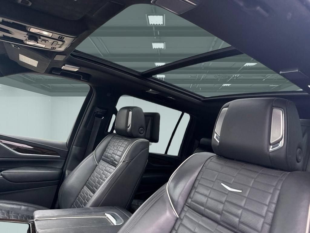 Used 2022 Cadillac Escalade ESV Sport Platinum w/ LPO, ONYX Package AWD/4WD image 10