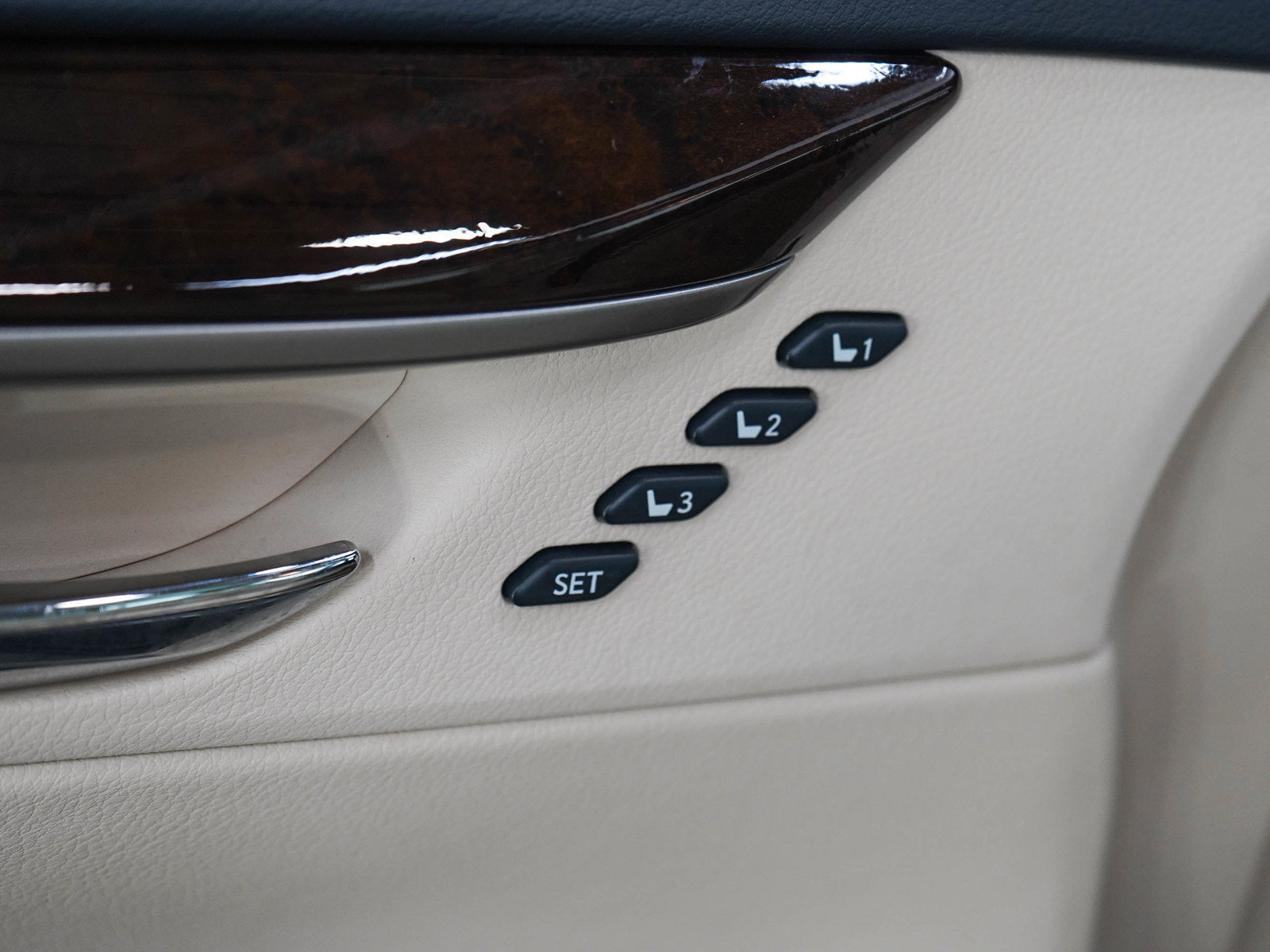 Used 2015 Lexus ES 350 w/ Premium Package FWD image 21
