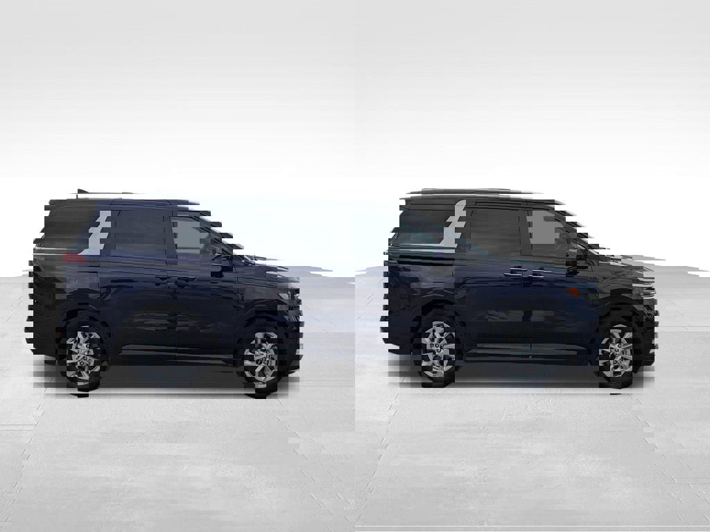 Certified 2024 Kia Carnival LX image 3