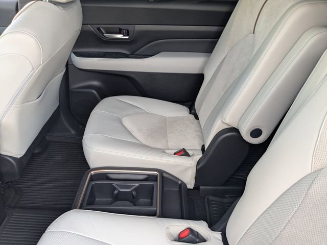 Used 2026 Toyota Grand Highlander AWD Hybrid image 28