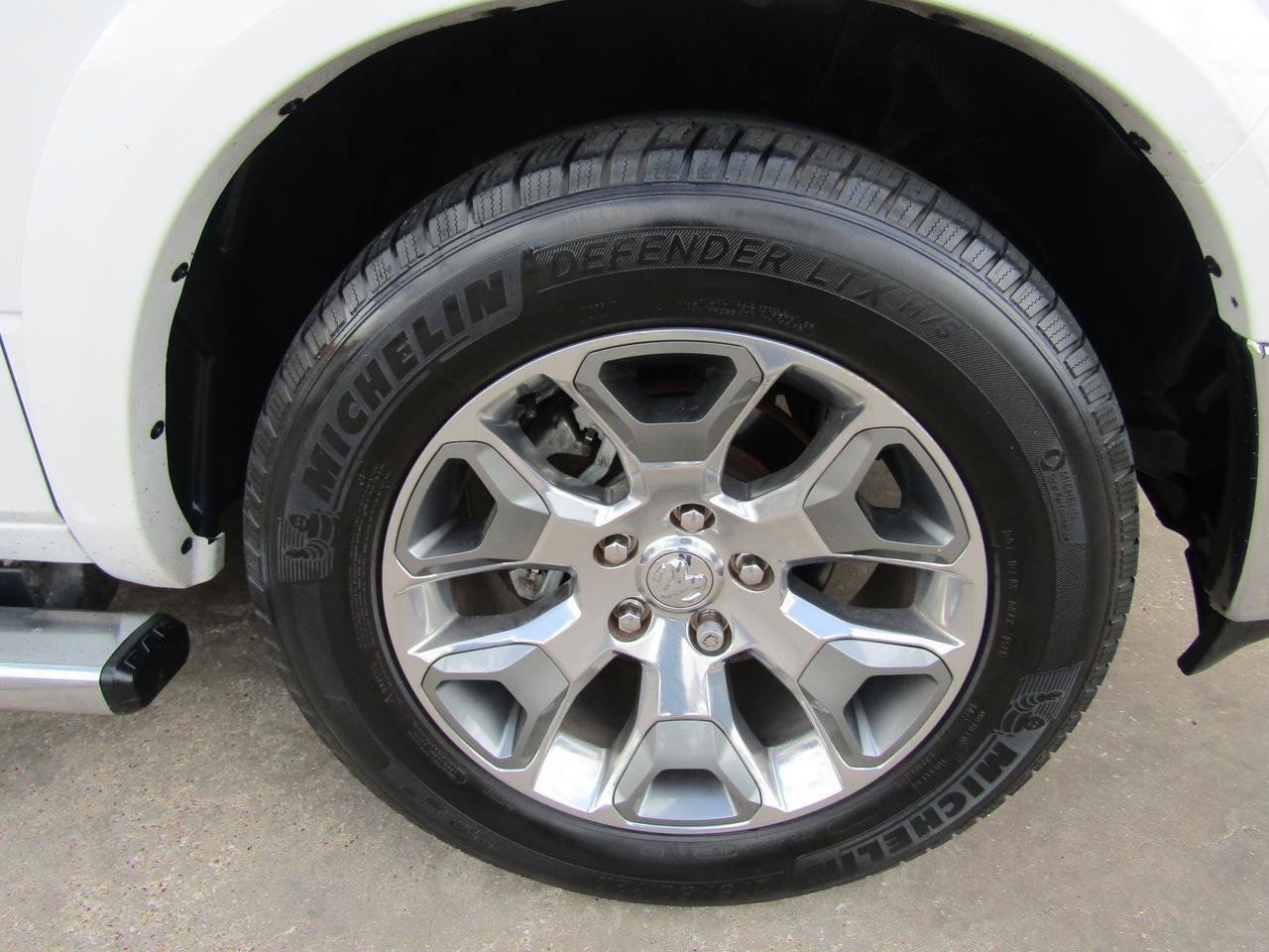 Used 2017 RAM 1500 Limited AWD/4WD image 9
