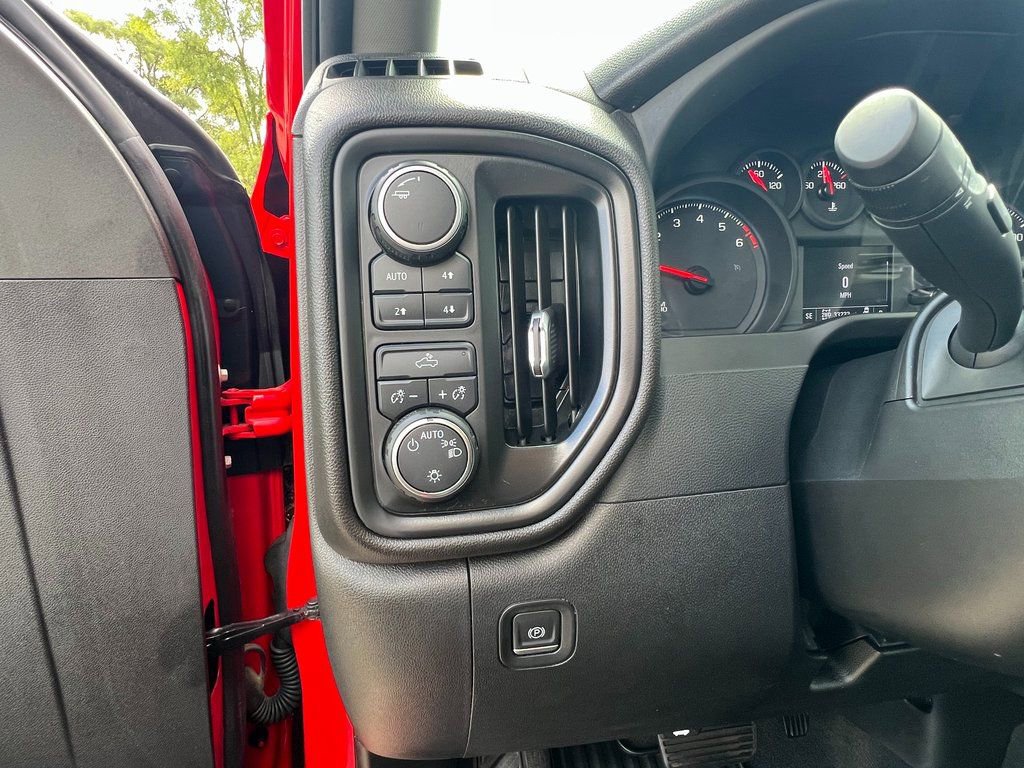 Certified 2022 Chevrolet Silverado 1500 Custom Trail Boss w/ LPO, Dark Essentials Package image 18