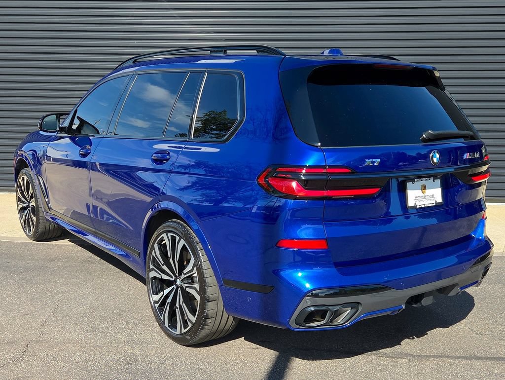 Used 2025 BMW X7 M60i AWD/4WD image 3