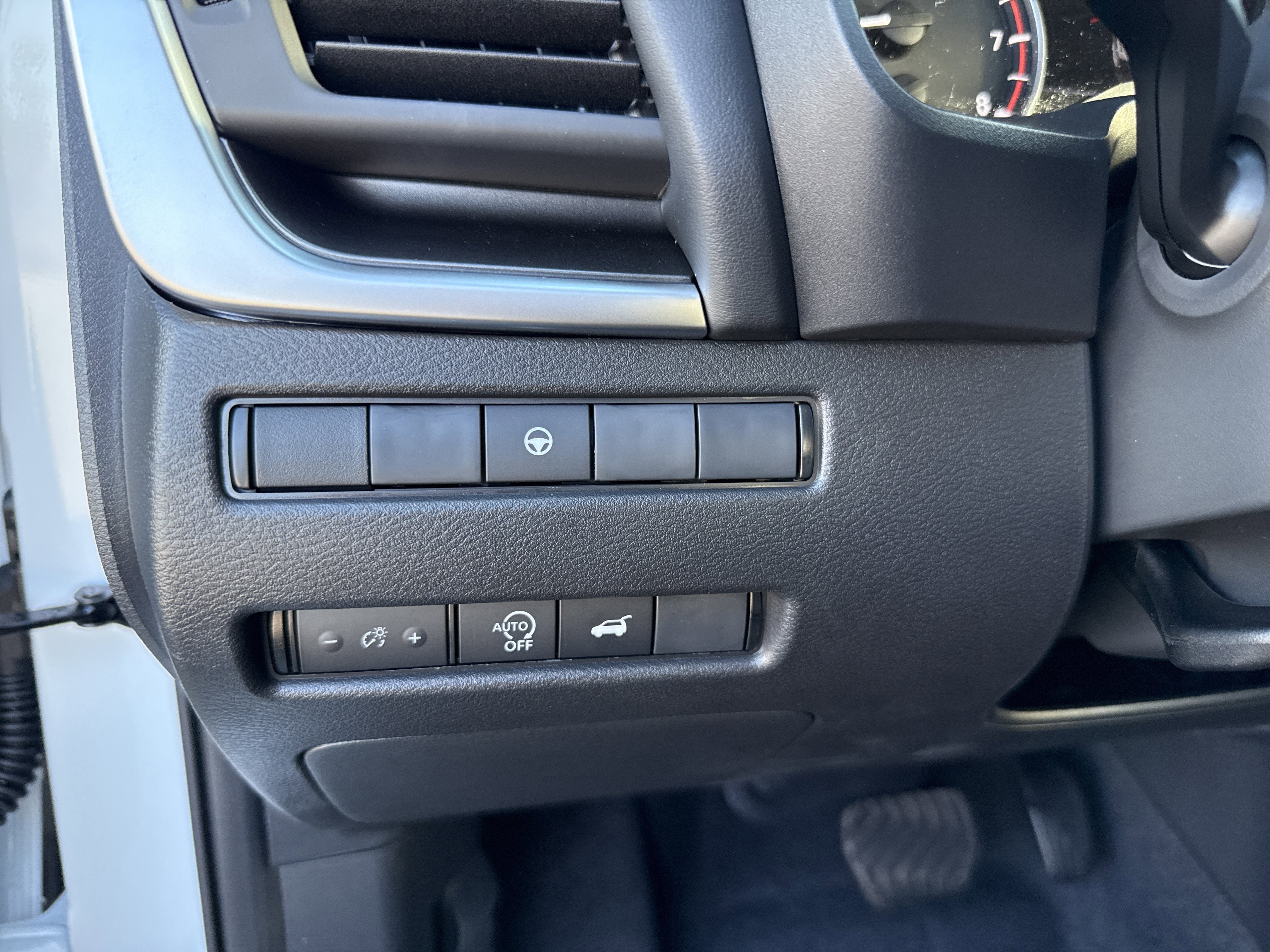 New 2026 Nissan Rogue SV AWD/4WD image 29