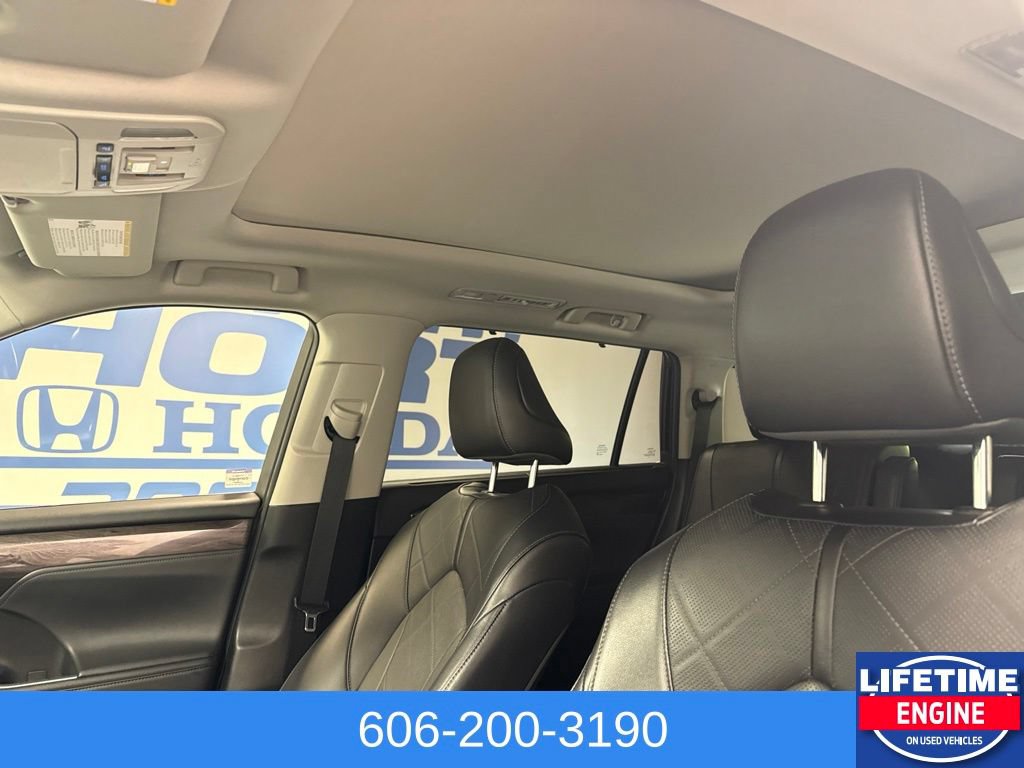 Used 2022 Toyota Highlander Platinum AWD/4WD image 25