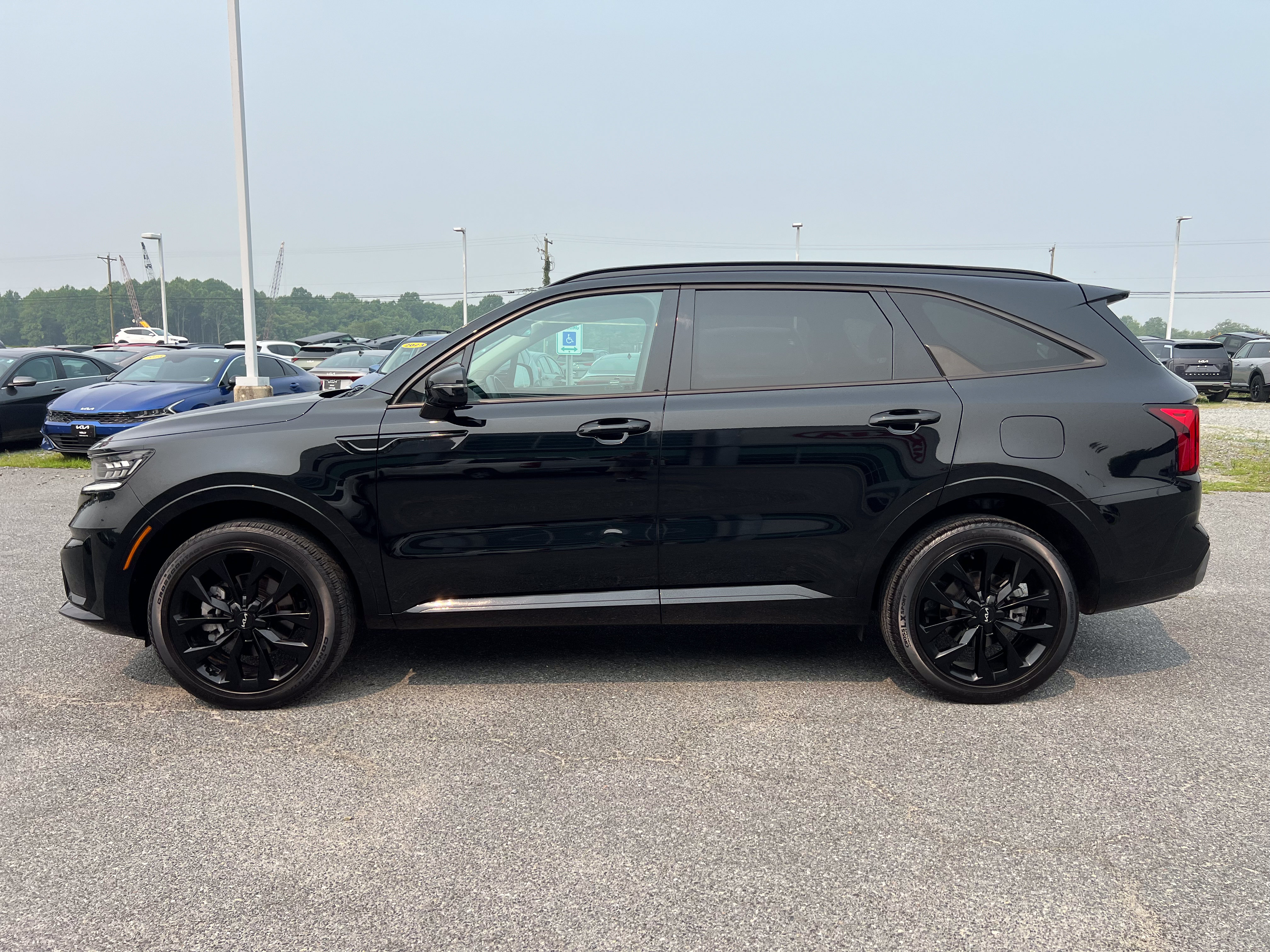 Used 2023 Kia Sorento SX AWD/4WD image 2