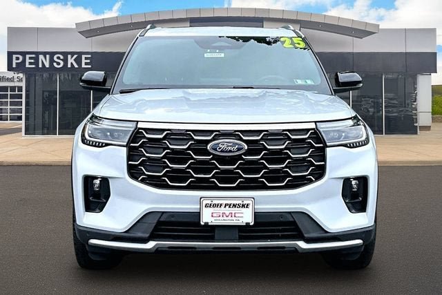 Used 2025 Ford Explorer Platinum w/ LUX Leather Package AWD/4WD image 3