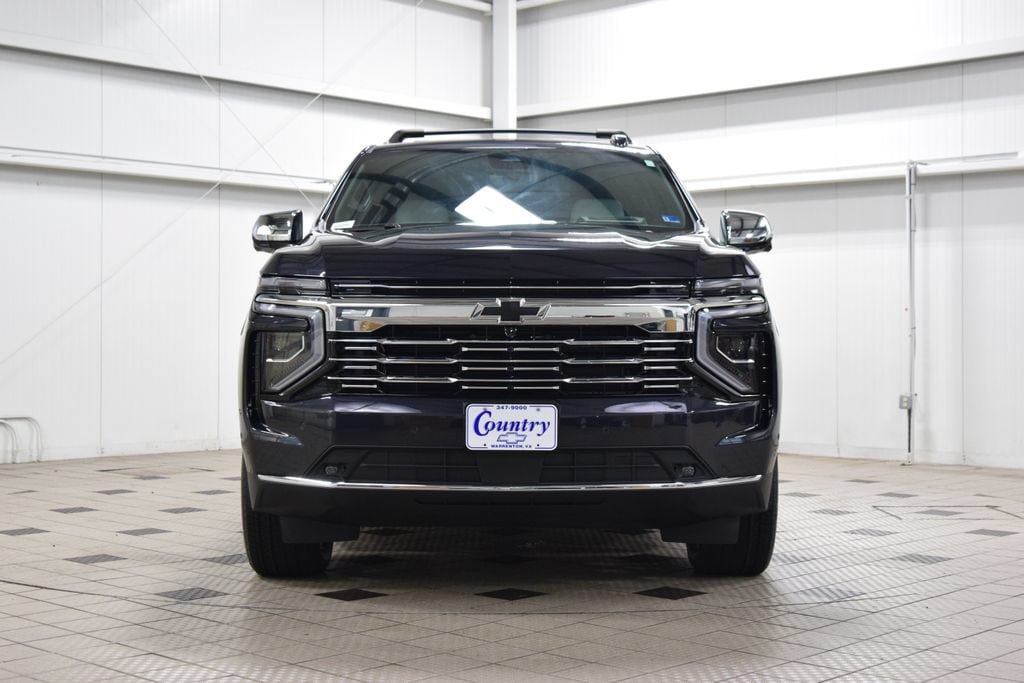New 2026 Chevrolet Suburban Premier AWD/4WD image 2