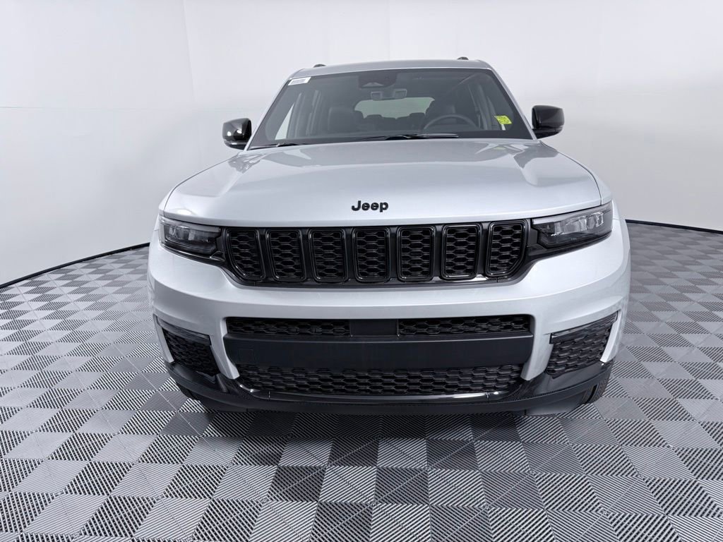 New 2025 Jeep Grand Cherokee L Limited w/ Black Appearance Package image 3