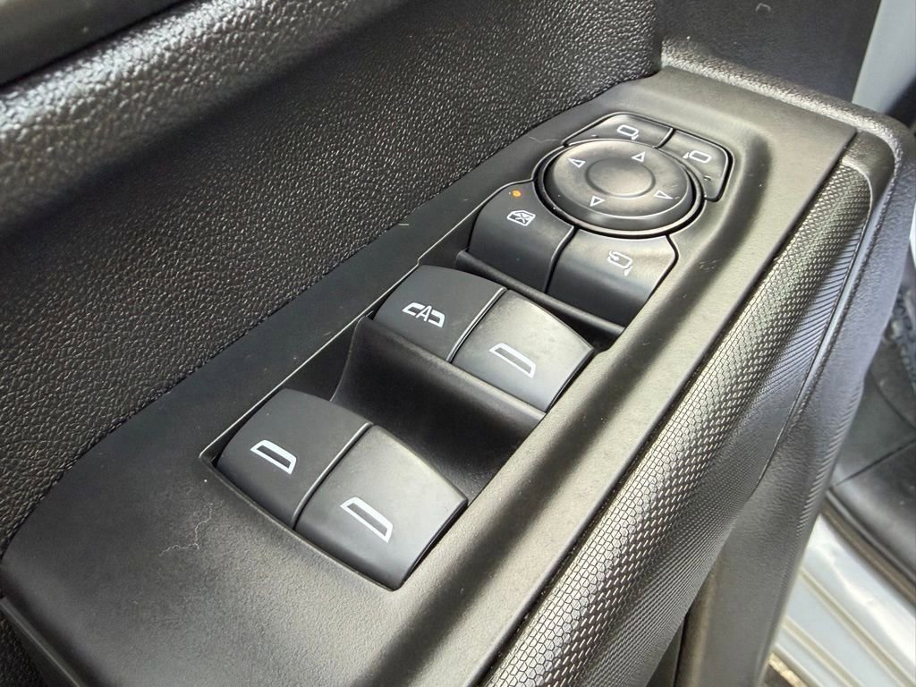 Used 2025 Chevrolet Silverado 2500 Custom w/ Custom Value Package image 11