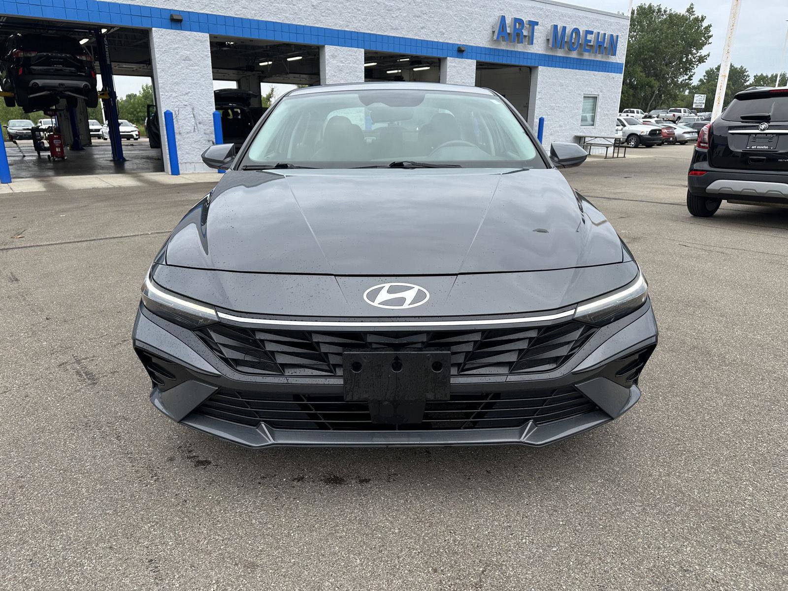 Used 2025 Hyundai Elantra SEL FWD image 10