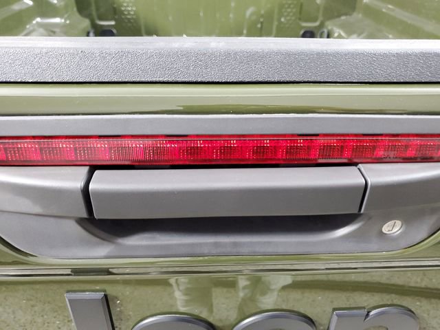 Used 2023 Jeep Gladiator Sport AWD/4WD image 8