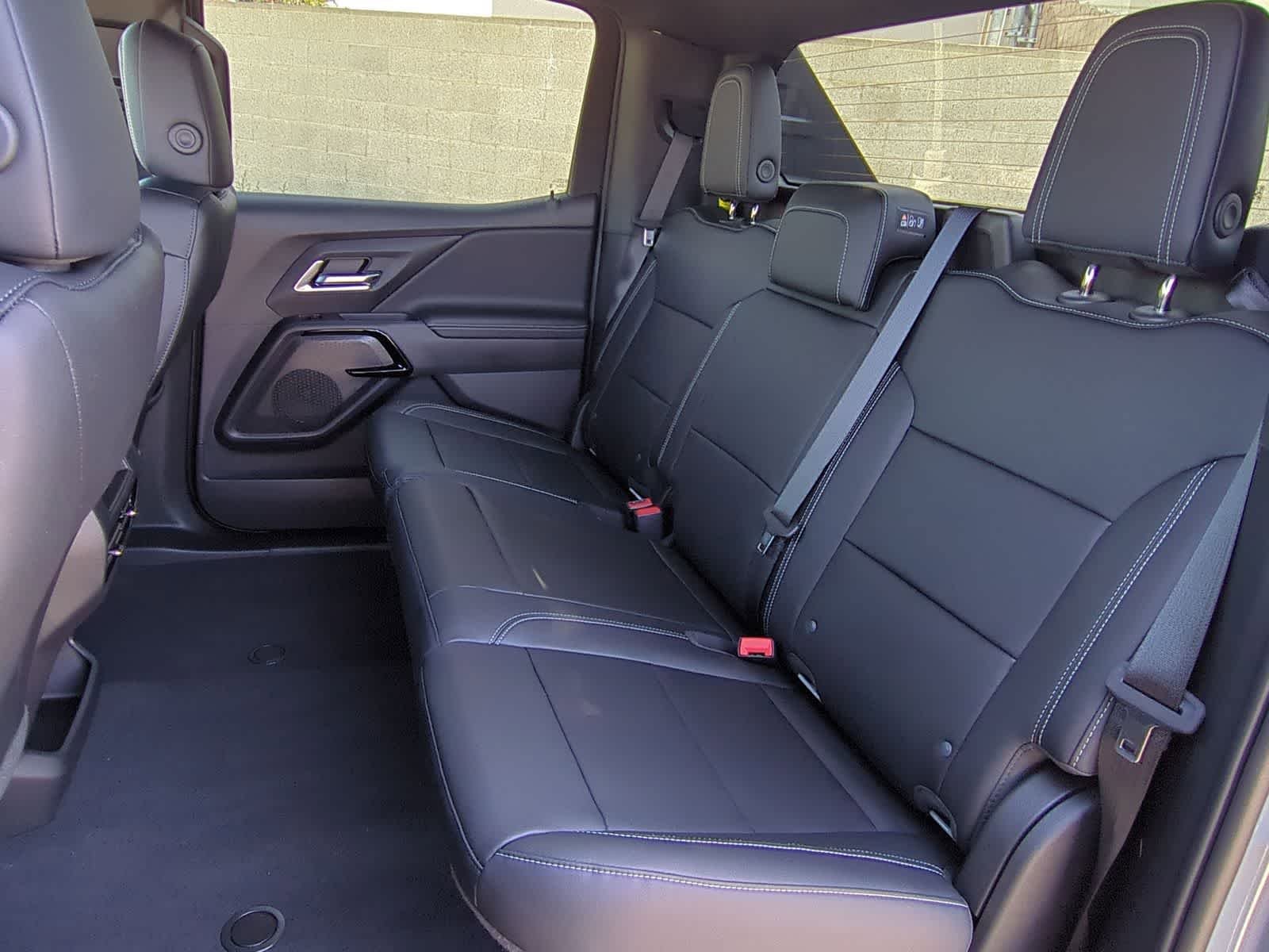 Used 2026 Chevrolet Silverado EV LT AWD/4WD image 24